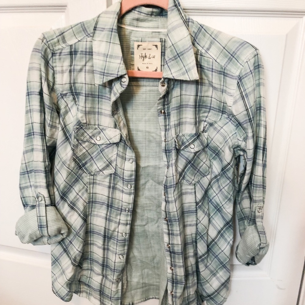 pastel plaid flannel. perfect for hiking